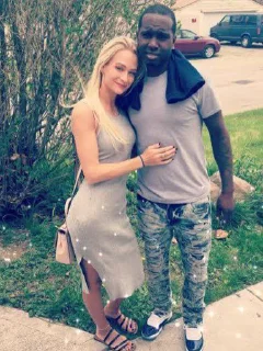 Стикер White Girl Moment - 9 Стикер White Girl Moment - 9