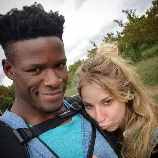 Стикер White Girl Moment - 8 Стикер White Girl Moment - 8