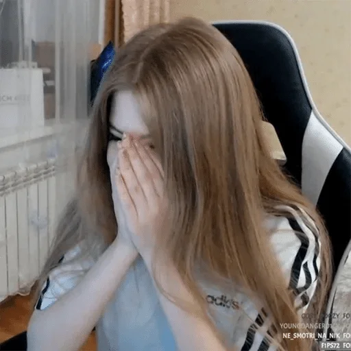Человек длинные волосы слоистые волосы